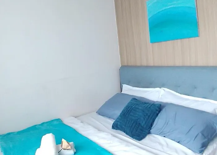 Affordable Staycation Near Moa Naia Shore Shell By Eiress Coastal Escape Apartamento Manila